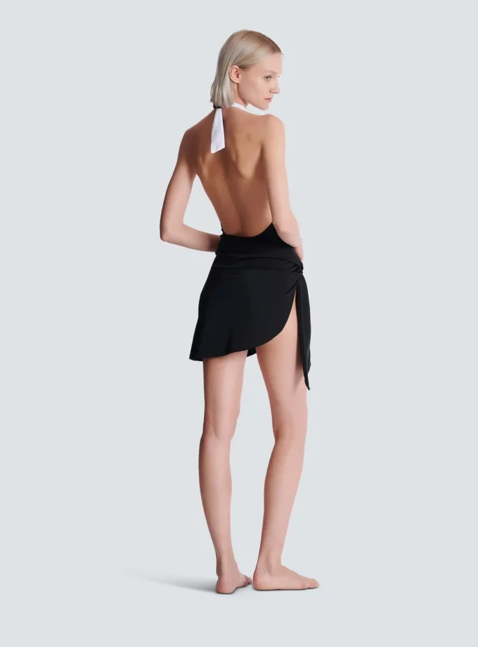 Tie sarong