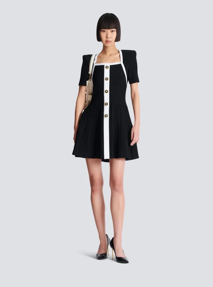 Two-tone A-line knit dress Two-tone A-line knit dress